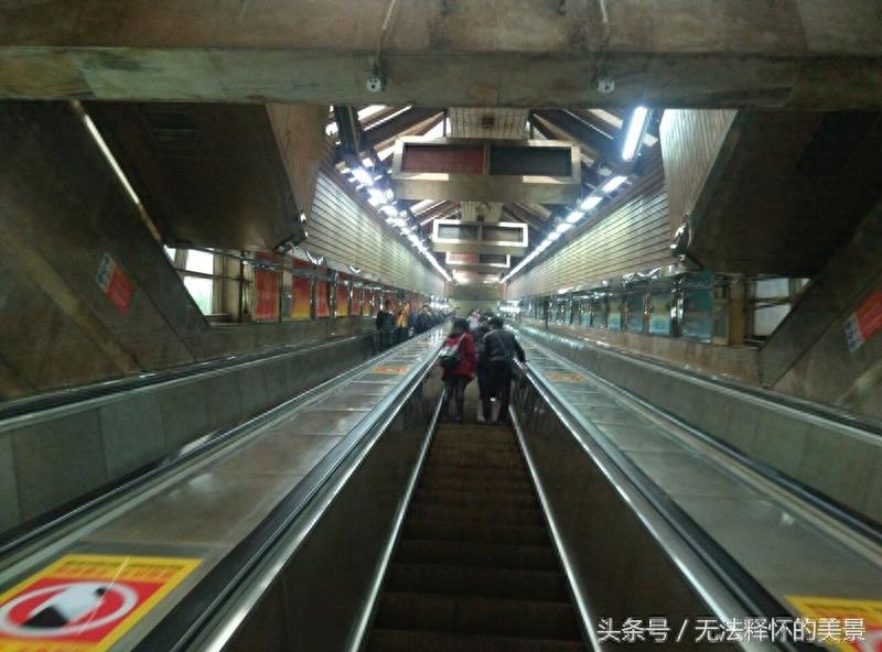 重庆美食全攻略：从麻辣火锅到街头小吃，带你吃遍山城美味