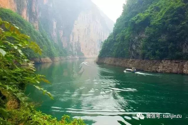 玩转重庆：从山城风光到黔江鸡杂，探索巴渝之地的独特魅力