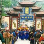 探秘重庆丰都庙会：千年鬼城文化中的民俗艺术与神秘仪式