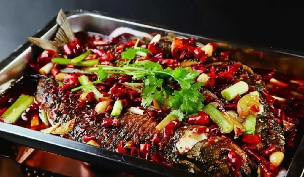 重庆美食之旅：从山城夜景到万州烤鱼的极致体验