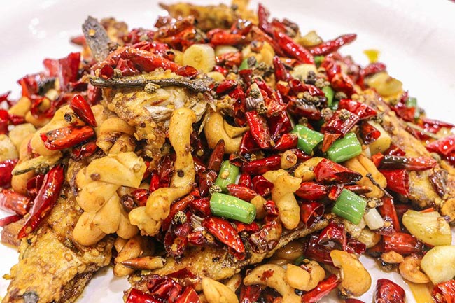 麻辣江湖里的味觉盛宴 重庆泡椒牛蛙的前世今生