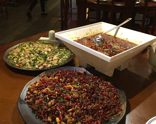 重庆江湖菜探秘：从毛血旺开始的火辣美食之旅