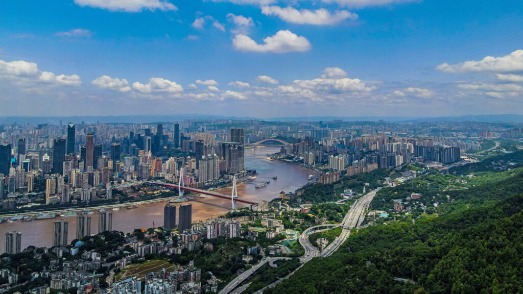 重庆嘉陵江探秘：山水之城的河流水系与自然奇观