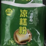 重庆小吃与甜品的夏日清凉：凉虾与凉糕的美食探秘