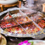 山城饕餮盛宴：从鸳鸯火锅解密重庆美食密码
