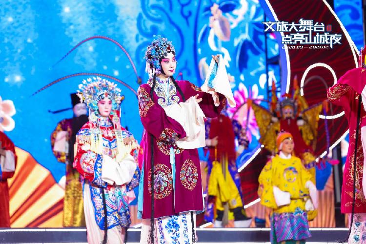 山城艺术之旅：探寻重庆传统戏曲与现代艺术生态的完美交融
