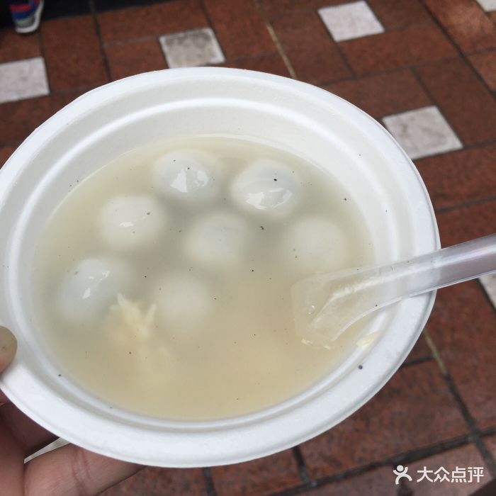 山城甜蜜记忆：探寻重庆小吃与甜品的独特魅力，从一碗汤圆开始