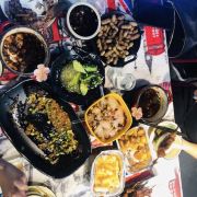 重庆必打卡：从魔幻山城到九村烤脑花的美食奇遇记