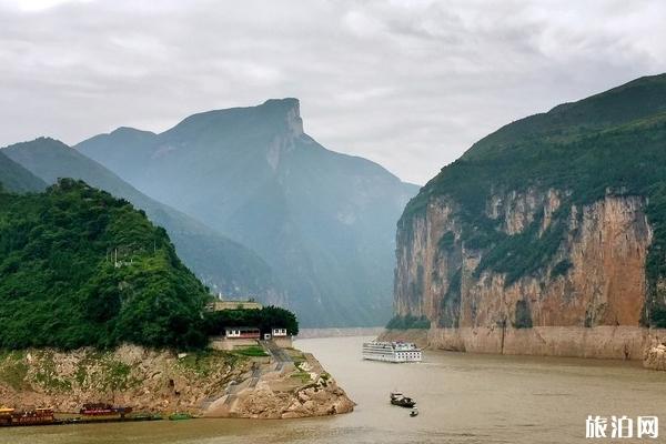 白帝城瞿塘峡探秘：穿越千年诗画长江的三峡人文之旅