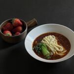 重庆小面探秘：从街头小吃到非遗美食的糊辣壳传奇