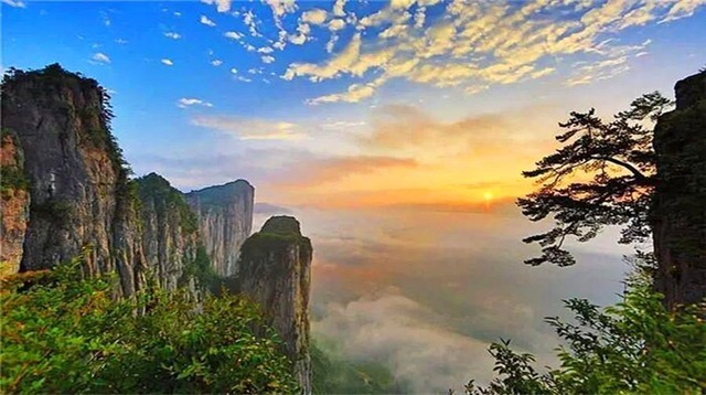 武陵秘境：探访重庆最神秘山脉的壮美风光与千年文化