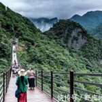 探秘武陵山：重庆最壮观的喀斯特地貌与土家文化深度体验指南