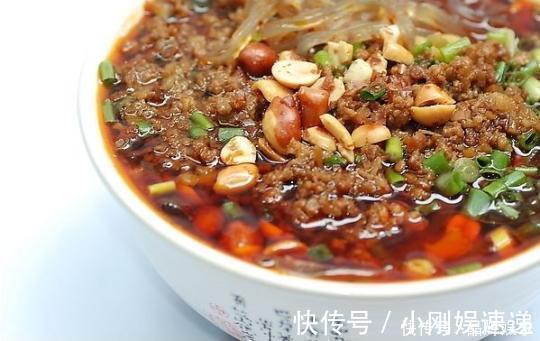 重庆酸辣粉：一碗酸辣鲜香，品味山城最地道的市井味道