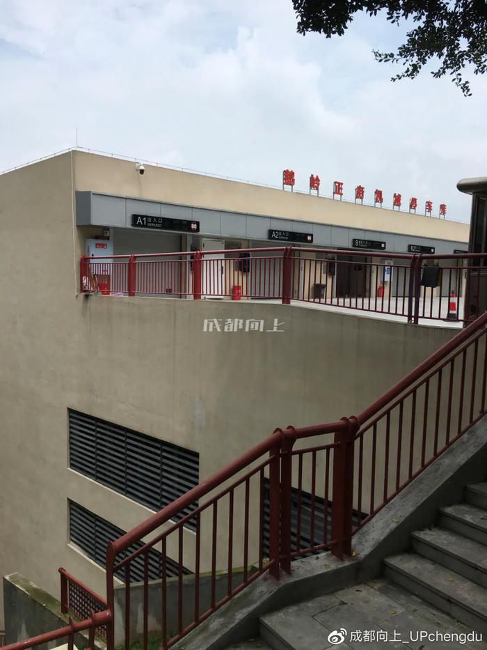 重庆文艺新地标｜鹅岭二厂文创园深度游玩指南：从废弃工厂到网红打卡地