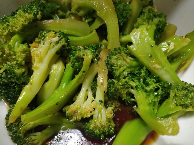 重庆美食猎奇记：从麻辣火锅到活捉莴笋的山城味蕾冒险