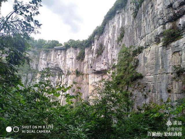 巫山秘境探幽记：解锁重庆最壮观的喀斯特山脉奇观