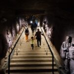 穿越重庆地下迷宫：揭秘山城防空洞的前世今生与探险指南