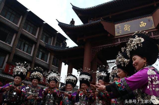 山城傩韵：探秘重庆土家族傩戏的千年仪式艺术与民俗密码